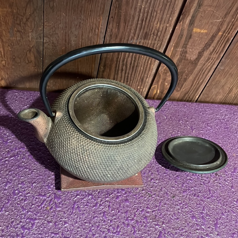 Teapot - Picture 2 of 4